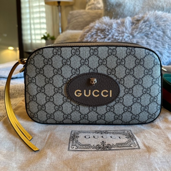Gucci Neo Vintage GG Supreme Messenger
Bag - Picture 4 of 17